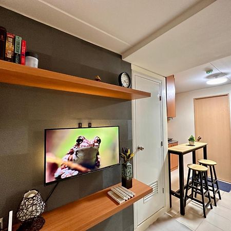 Vr Homes Pasig City エクステリア 写真