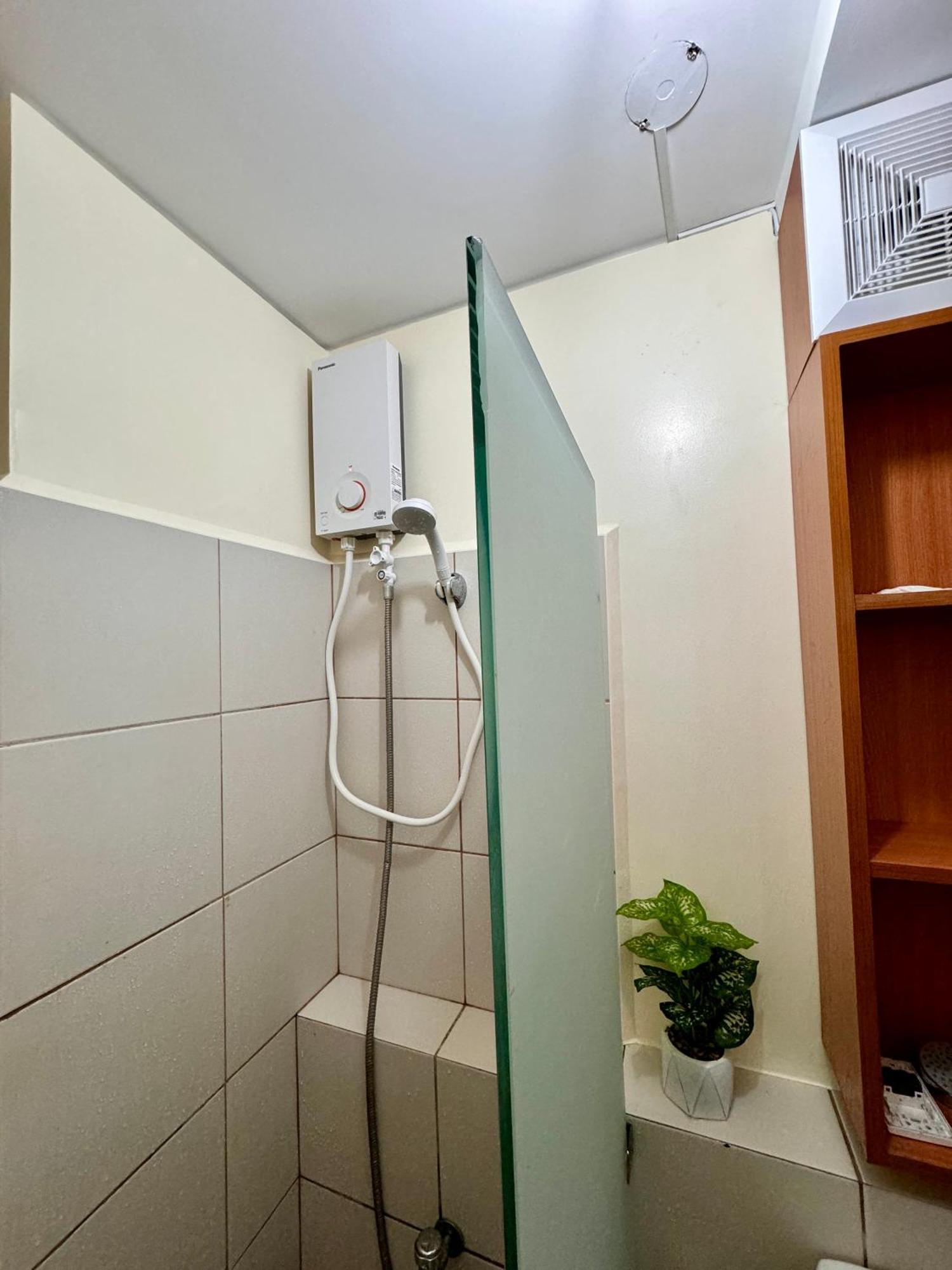 Vr Homes Pasig City エクステリア 写真